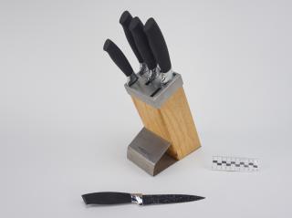 NOŻE KUCHENNE W STOJAKU KOMPLET