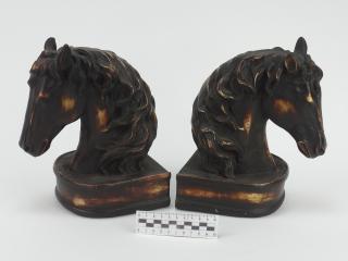 PODPÓRKA DO KSIĄŻEK KOŃ