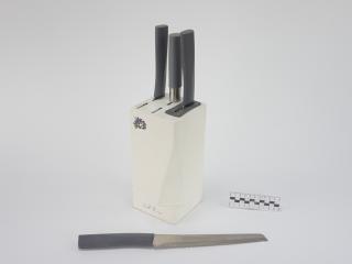 NOŻE KUCHENNE W STOJAKU KOMPLET
