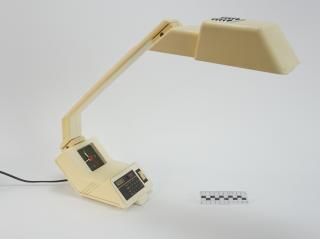 LAMPA BIURKOWA Z ZEGAREM I KALKULATOREM, POLSKA PRL