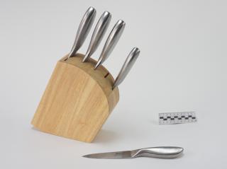 NOŻE KUCHENNE W STOJAKU KOMPLET