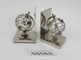 PODPÓRKA DO KSIĄŻEK GLOBUS