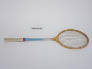 RAKIETA DO BADMINTONA