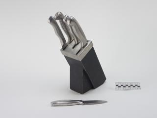 NOŻE KUCHENNE W STOJAKU KOMPLET