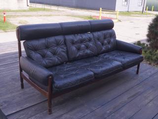 KANAPA SOFA