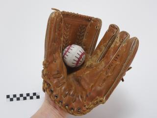 RĘKAWICA BASEBALLOWA