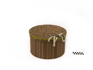 PUDEŁKO NA KAPELUSZE