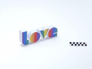 ŚWIECĄCY NAPIS LOVE