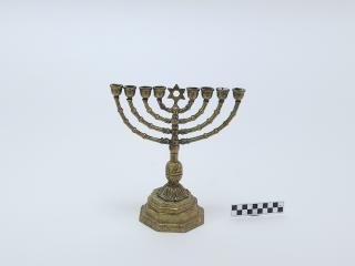 ŚWIECZNIK MENORA