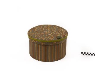 PUDEŁKO NA KAPELUSZE