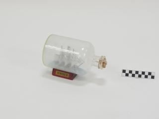 MODEL STATKU FIGURKA STATEK W BUTELCE