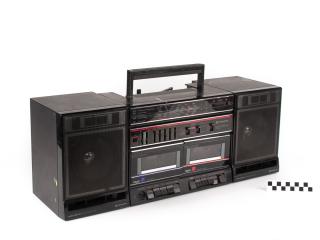 BOOMBOX RADIO