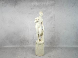 FIGURKA OZDOBNA DEKORACYJNA NA POSTUMENCIE KPLT.