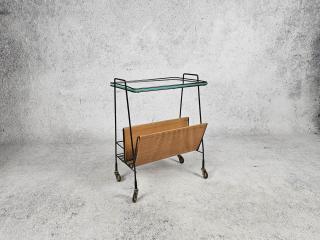 GAZETOWNIK NA KÓŁKACH ZE STOLIKIEM