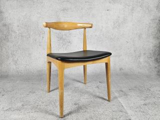 KRZESŁO W STYLU ELBOW H.WEGNER