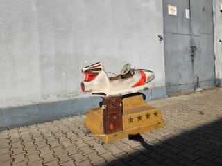 PUJAK NA MONETY, PRL