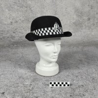 CZAPKA  POLICYJNA ANGIELSKA